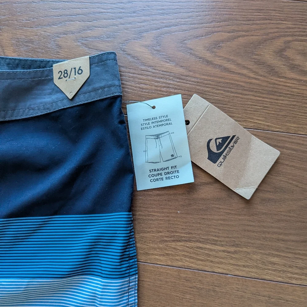 Quicksilver Boys Board Shorts Island Waves 28/16 NWT